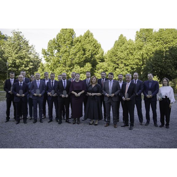 Ocenění TOP 20 plátců daně v ČR za rok 2026 - společná fotografie oceněných
