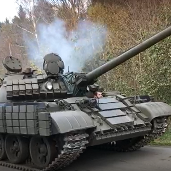 NAKLÁDKA TANKŮ T-55 PRO ZAHRANIČNÍHO ZÁKAZNÍKA